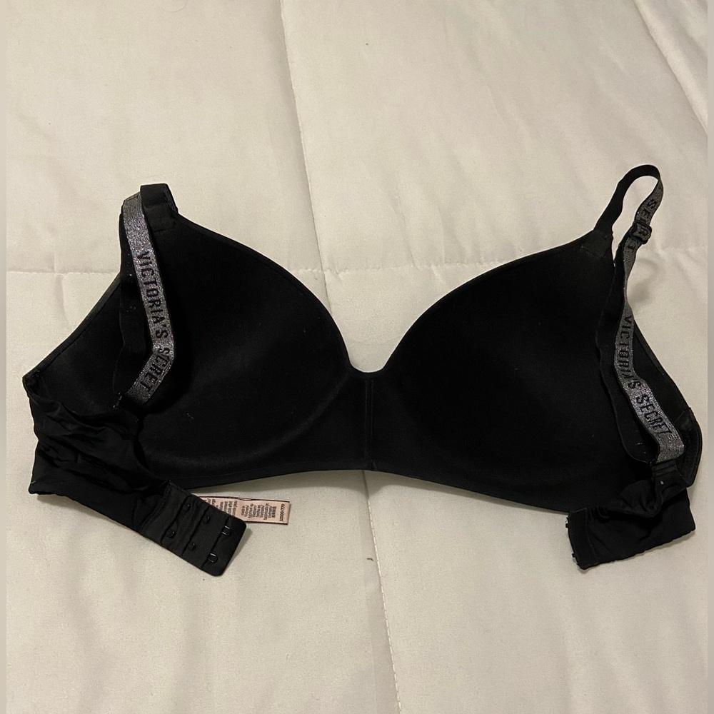 Victoria Secret Bra - Picture 2 of 4
